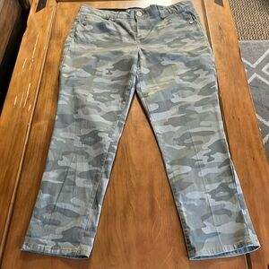Democracy Ab Solution Camo Pants Size 14